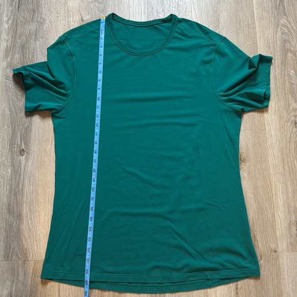 Lululemon - 5 year basic tee 🍋🇨🇦 - Picture 3 of 10